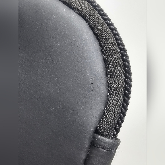 Tumi Delta Grey Vinyl Canvas Zip Top Small Make up Cosmetic Toiletry Travel Bag - Picture 5 of 10